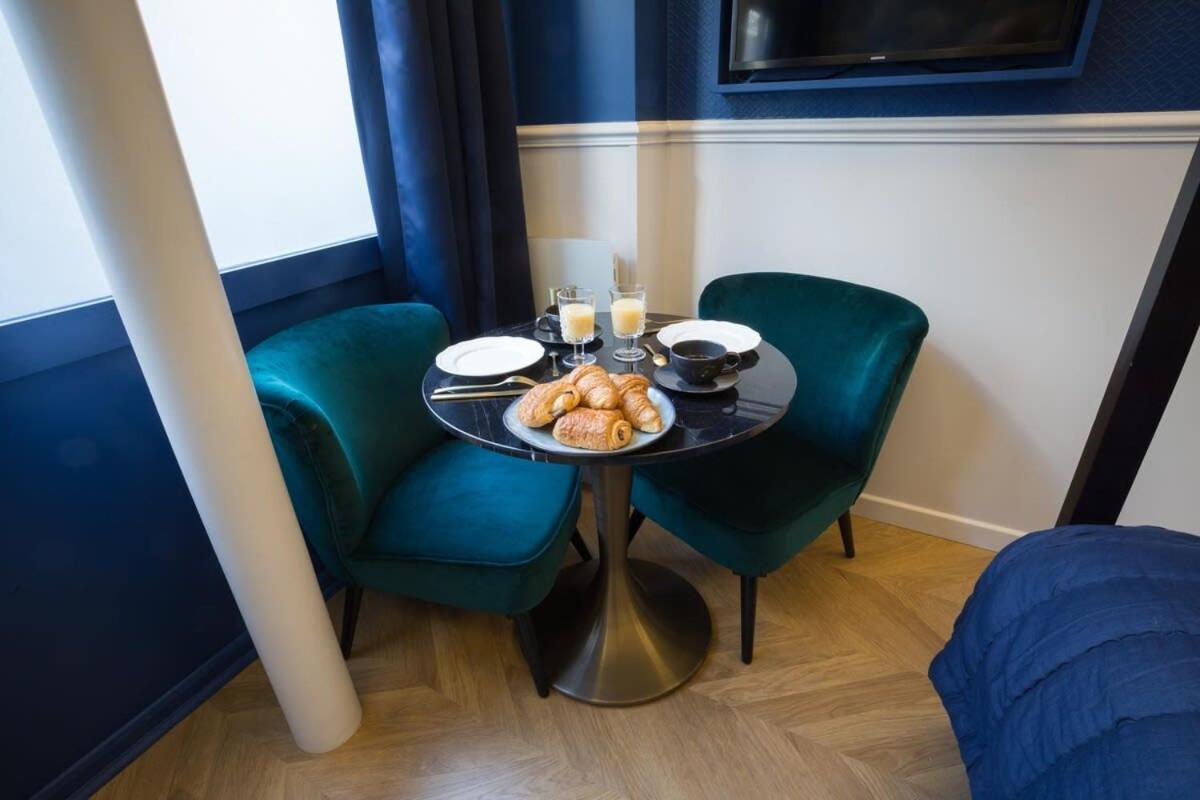 דירות פריז Le Cafe Des Invalides מראה חיצוני תמונה